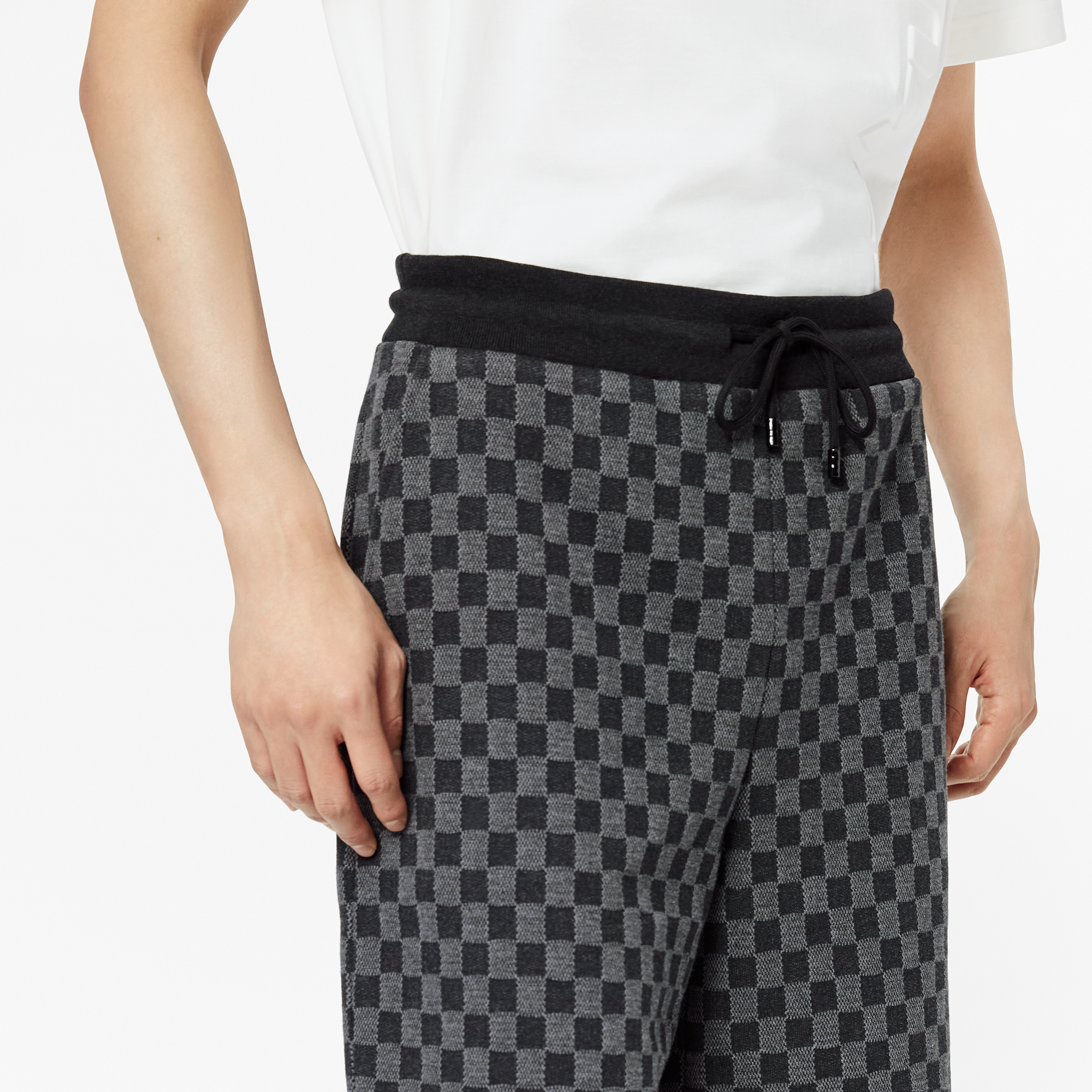 Ready-to-Wear Pants Damier Jacquard Shorts | Louis Vuitton ® (Product zoom)